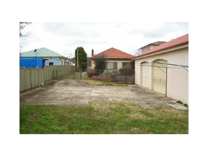 22 Rifle Parade, Lithgow NSW 2790