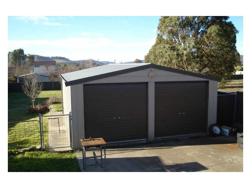 24 Lidsdale Street, Wallerawang NSW 2845