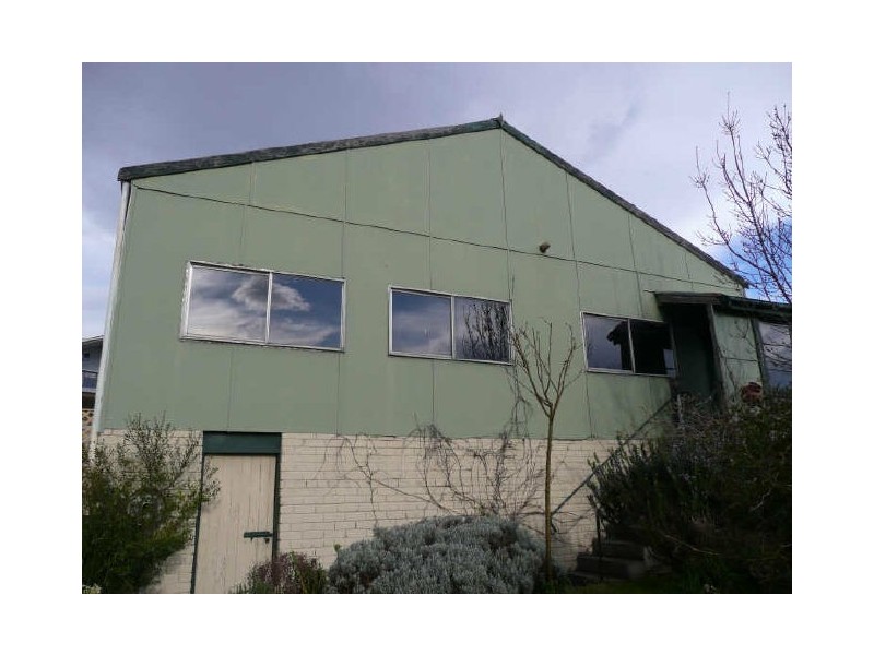 67 Inch Street, Lithgow NSW 2790