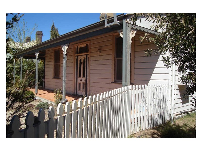 16 Roy Street, Lithgow NSW 2790