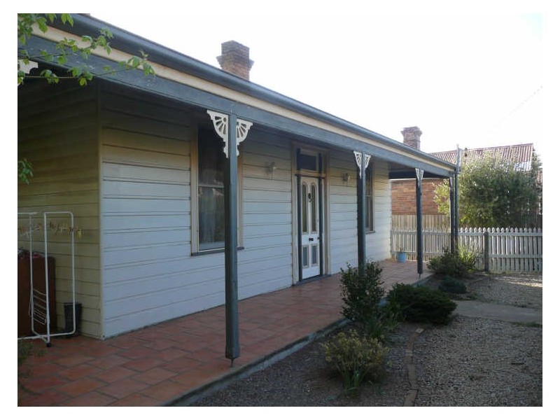 16 Roy Street, Lithgow NSW 2790