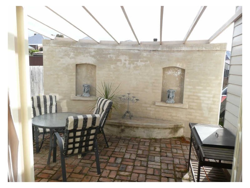 16 Roy Street, Lithgow NSW 2790