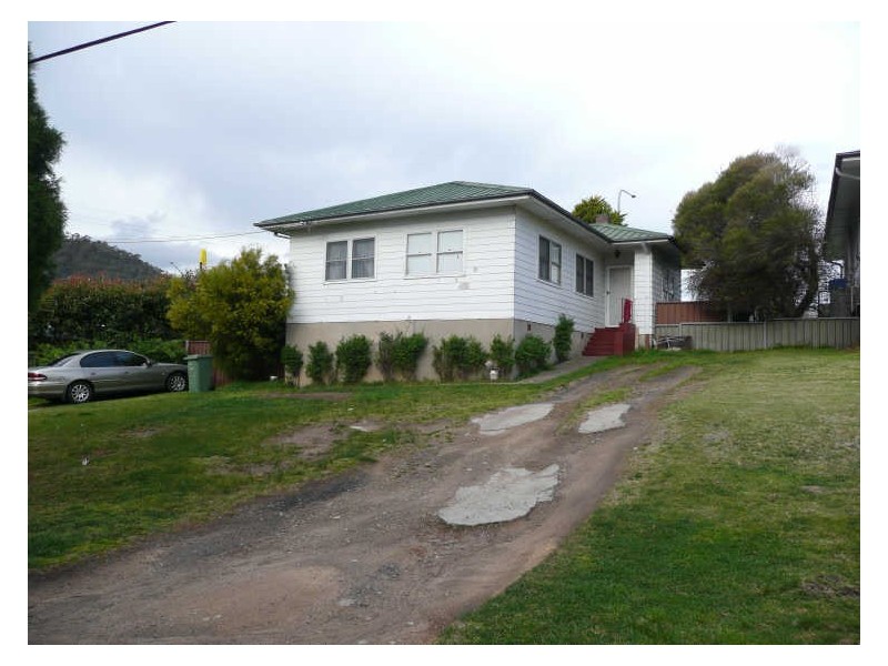 15 Caroline Ave & 2 & 4 Stewart Streets, Lithgow NSW 2790