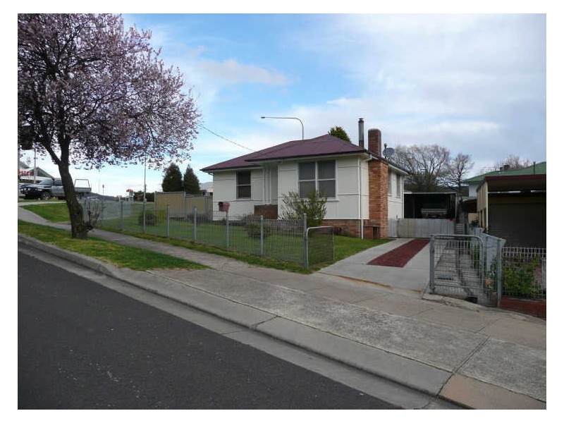 15 Caroline Ave & 2 & 4 Stewart Streets, Lithgow NSW 2790