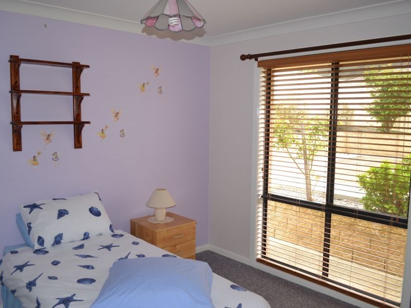 4 Claret Ash Avenue, South Bowenfels NSW 2790