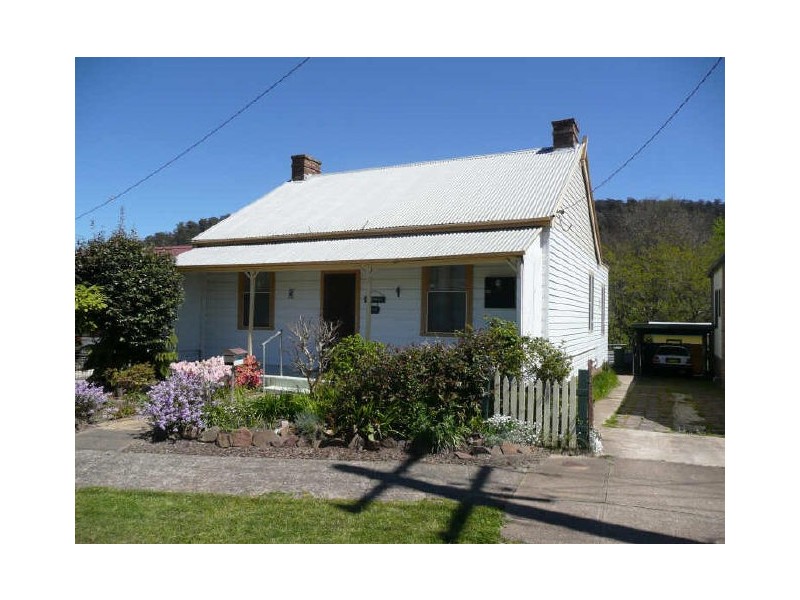 182 Inch Street, Lithgow NSW 2790