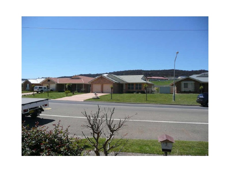 182 Inch Street, Lithgow NSW 2790