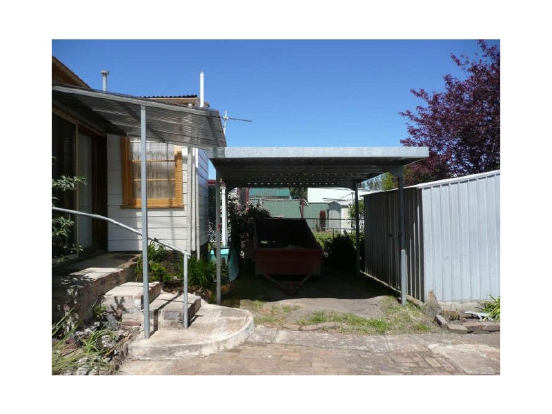 182 Inch Street, Lithgow NSW 2790