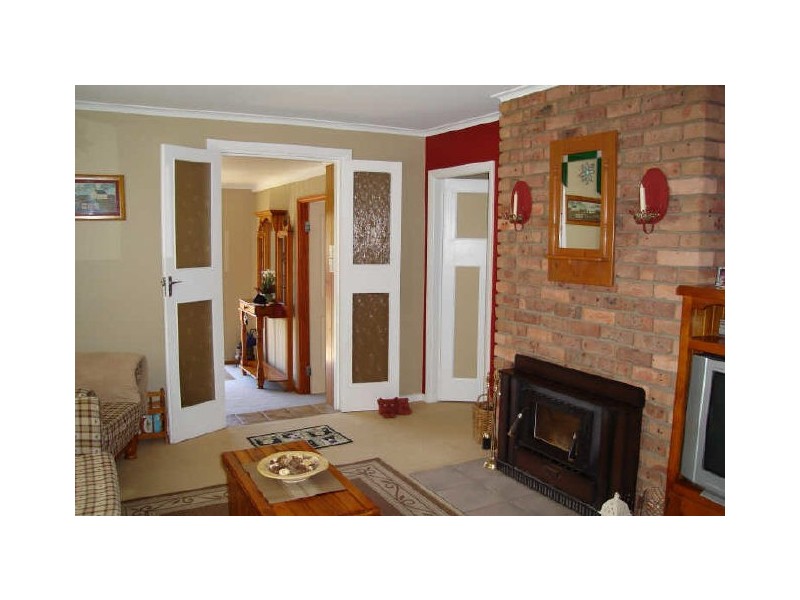 6 Mena Place, Lithgow NSW 2790