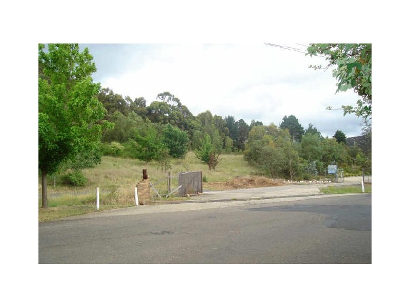 11 Coalbrook Street, Lithgow NSW 2790