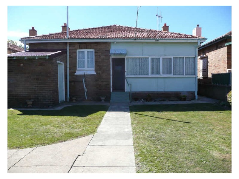 24 Malvern Street, Lithgow NSW 2790