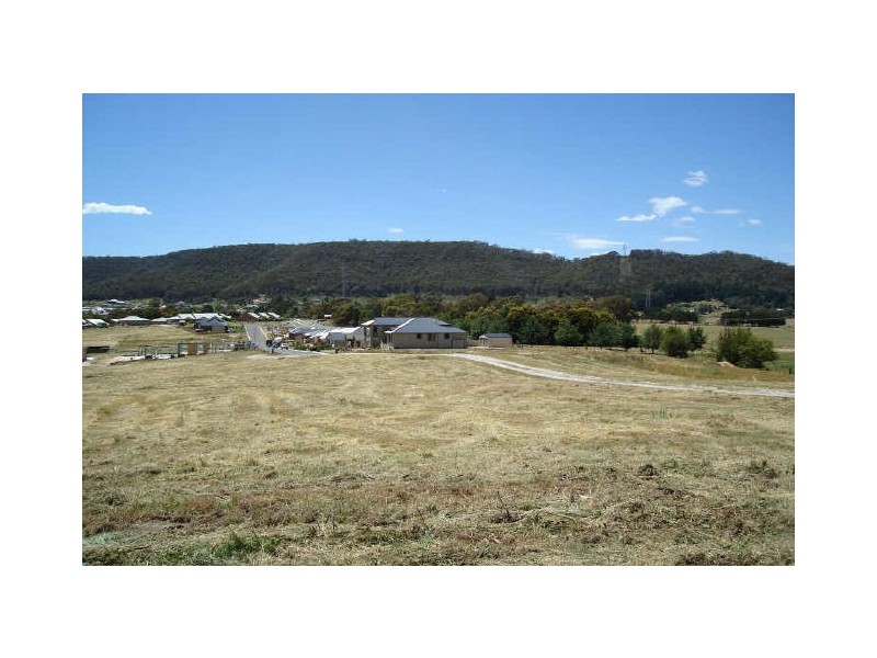 30 Surveyor’s Way, South Bowenfels NSW 2790