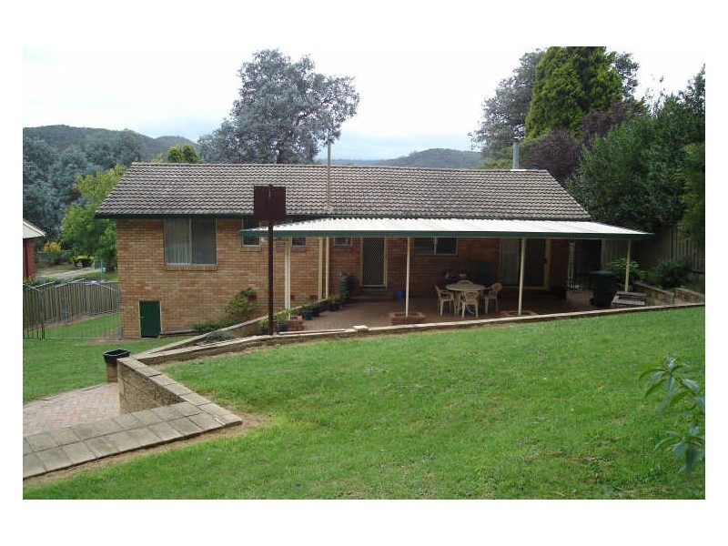 34 Maple Crescent, Lithgow NSW 2790