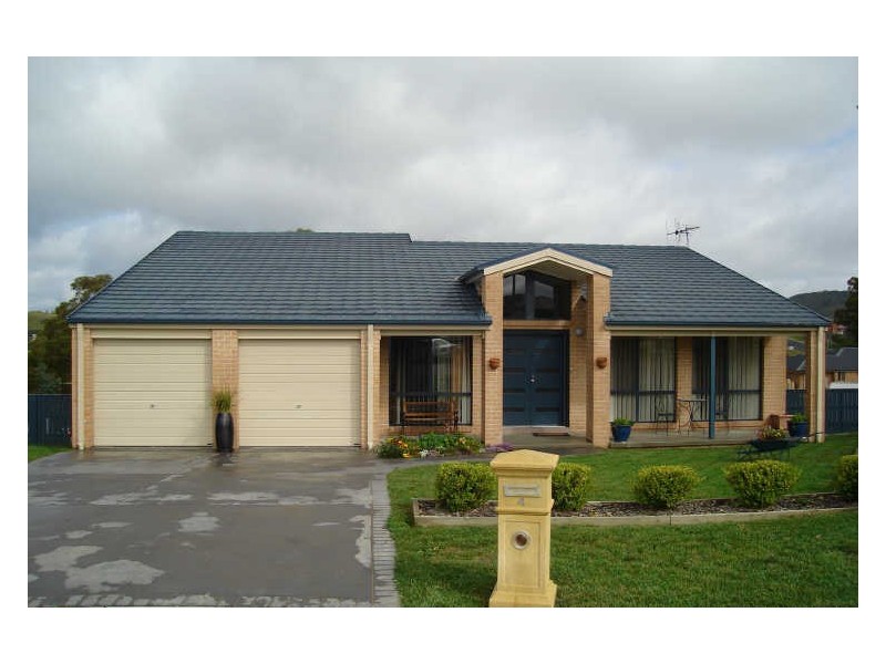 4 Fitzpatrick Place, Lithgow NSW 2790