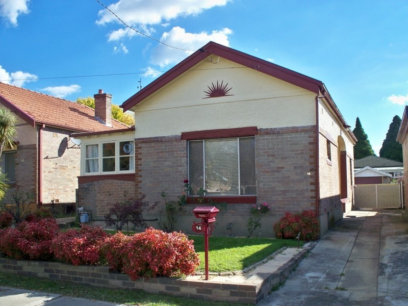 14 Academy Street, Lithgow NSW 2790