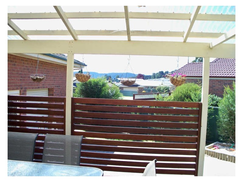 21 Robinia Drive, Lithgow NSW 2790