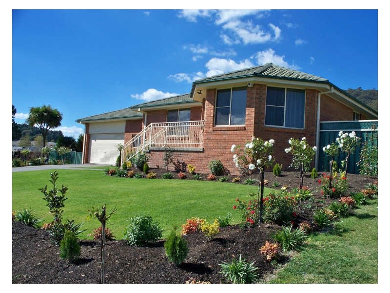 21 Robinia Drive, Lithgow NSW 2790