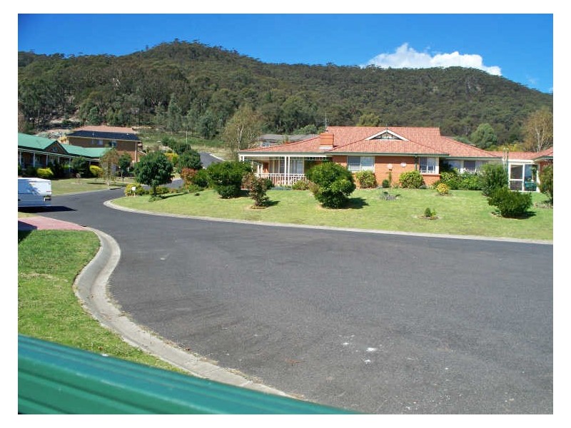 21 Robinia Drive, Lithgow NSW 2790