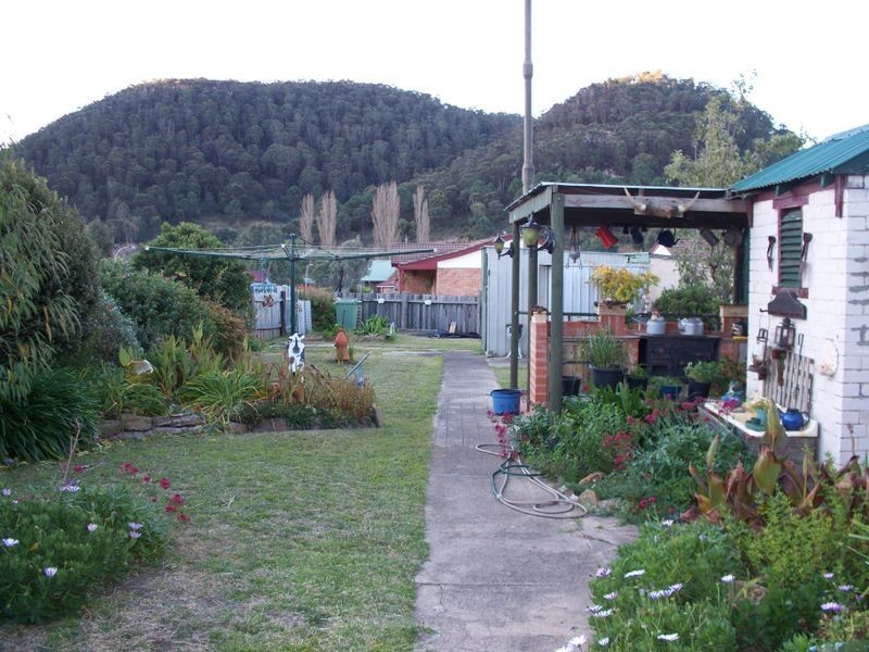 18 Read Avenue, Lithgow NSW 2790