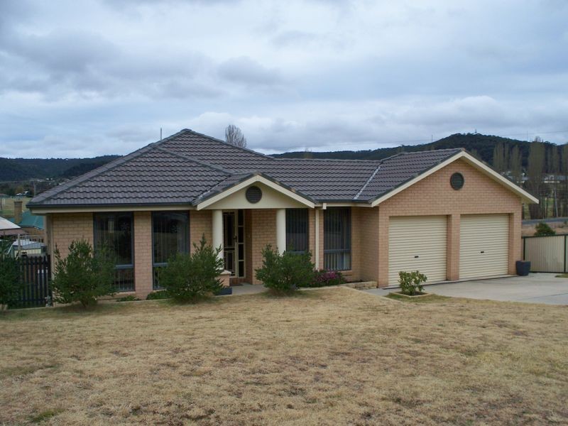 5 Wilton Close, Lithgow NSW 2790