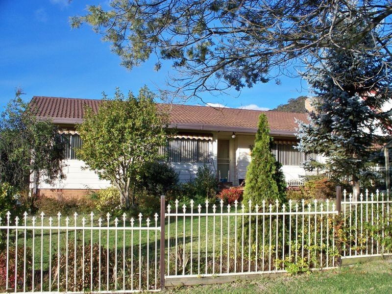 5 Wattle Grove, Lithgow NSW 2790