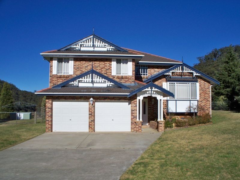 4 Girraween Drive, Marrangaroo NSW 2790