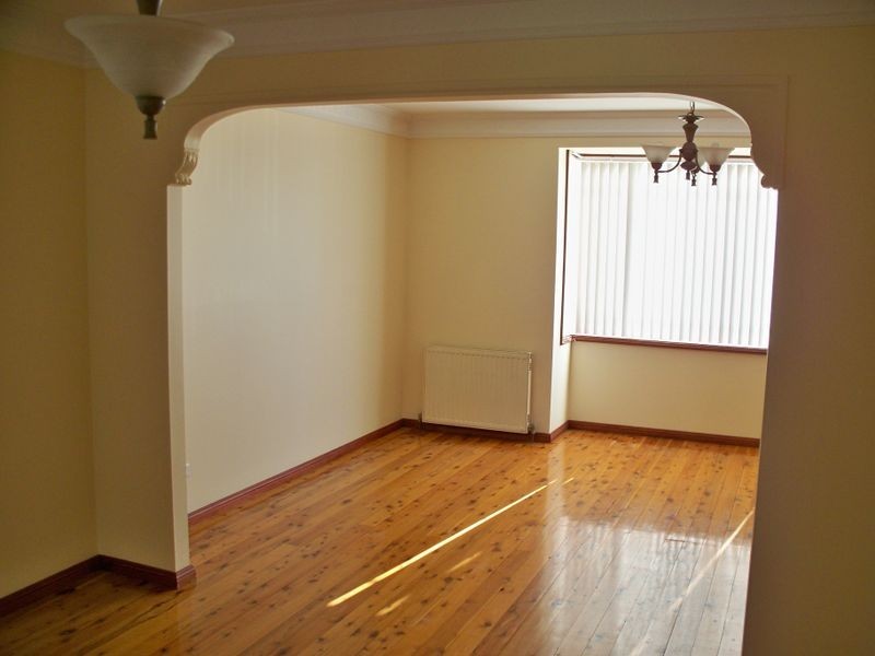 4 Girraween Drive, Marrangaroo NSW 2790