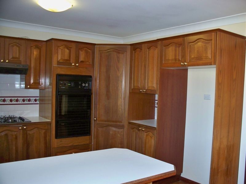 4 Girraween Drive, Marrangaroo NSW 2790