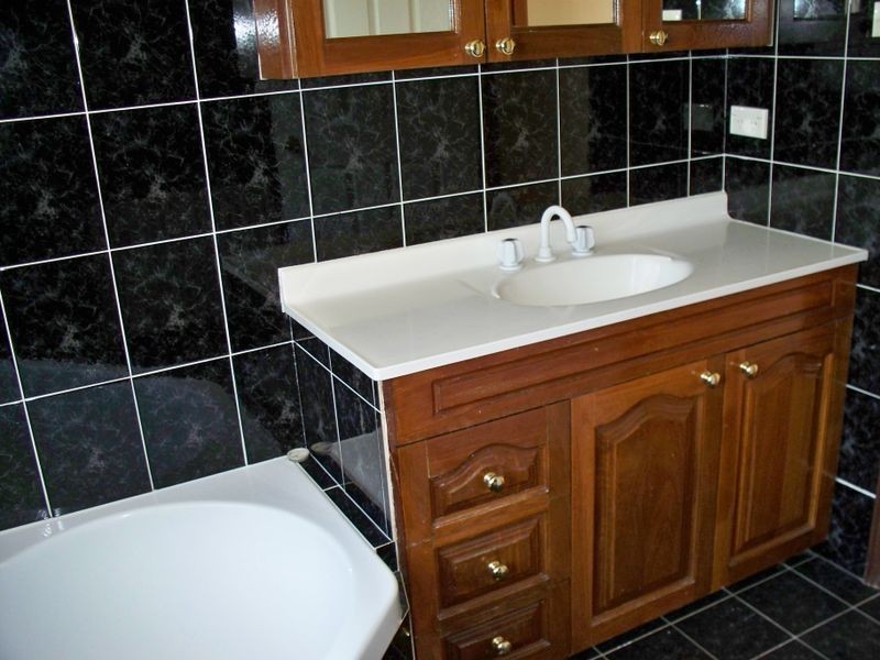 4 Girraween Drive, Marrangaroo NSW 2790