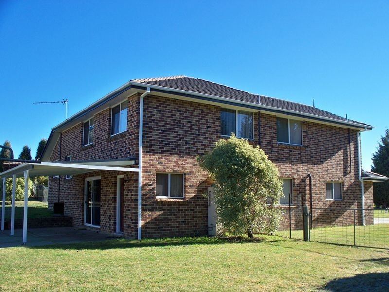 4 Girraween Drive, Marrangaroo NSW 2790