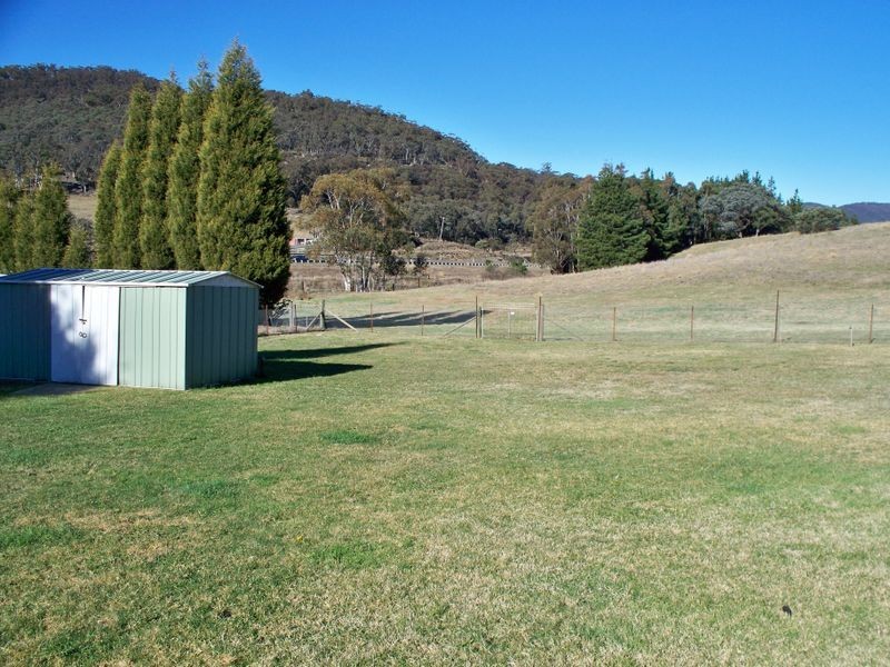 4 Girraween Drive, Marrangaroo NSW 2790