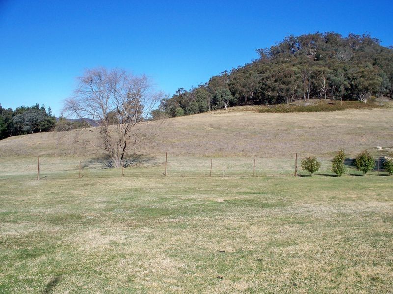 4 Girraween Drive, Marrangaroo NSW 2790