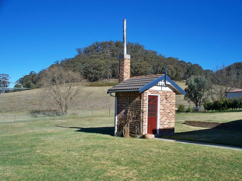 4 Girraween Drive, Marrangaroo NSW 2790