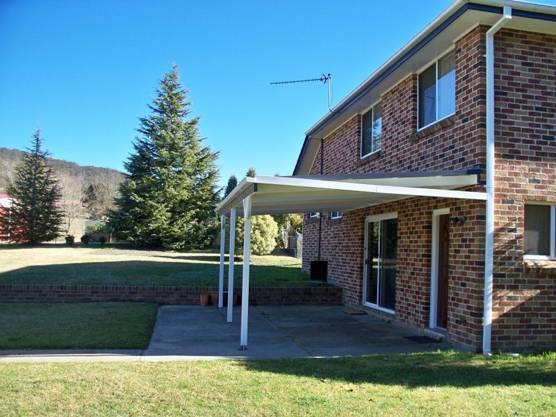 4 Girraween Drive, Marrangaroo NSW 2790