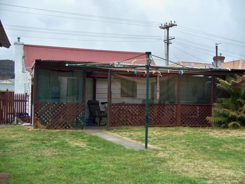 180 Inch Street, Lithgow NSW 2790