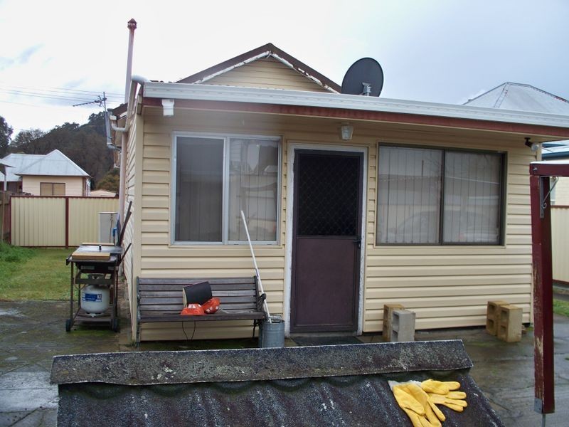 4 Burton Street, Lithgow NSW 2790