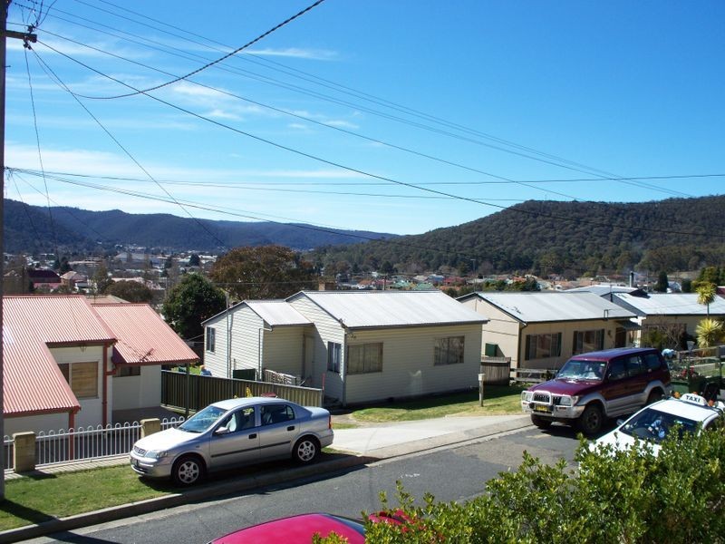31 Fourth Street, Lithgow NSW 2790