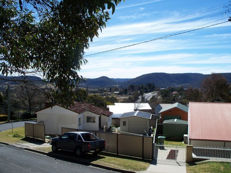 31 Fourth Street, Lithgow NSW 2790