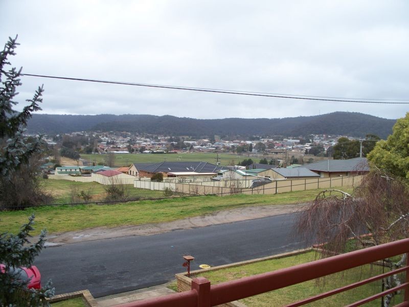 27 Hepburn Street, Lithgow NSW 2790