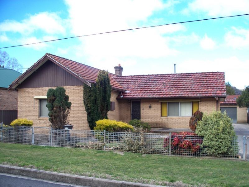 11 Macaulay Street, Lithgow NSW 2790