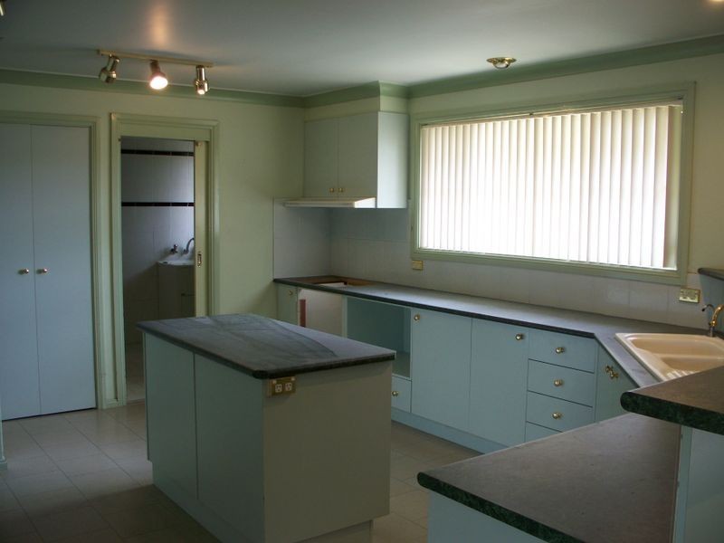 22 Maple Crescent, Lithgow NSW 2790