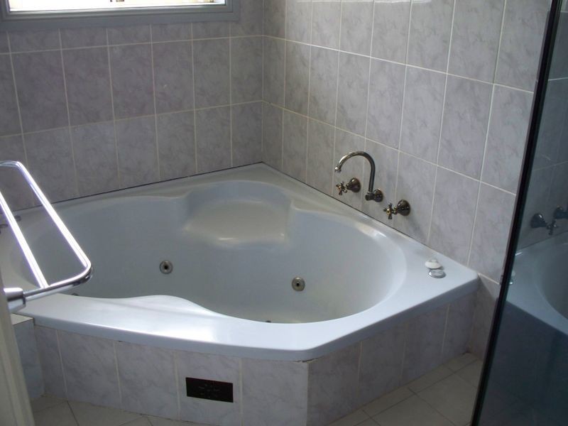 22 Maple Crescent, Lithgow NSW 2790