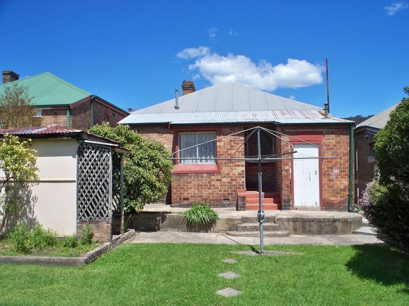 18 Chifley Road, Lithgow NSW 2790