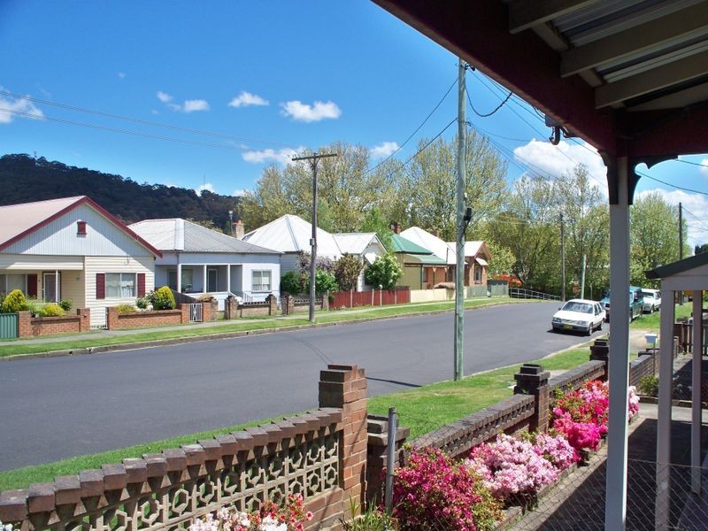 18 Chifley Road, Lithgow NSW 2790