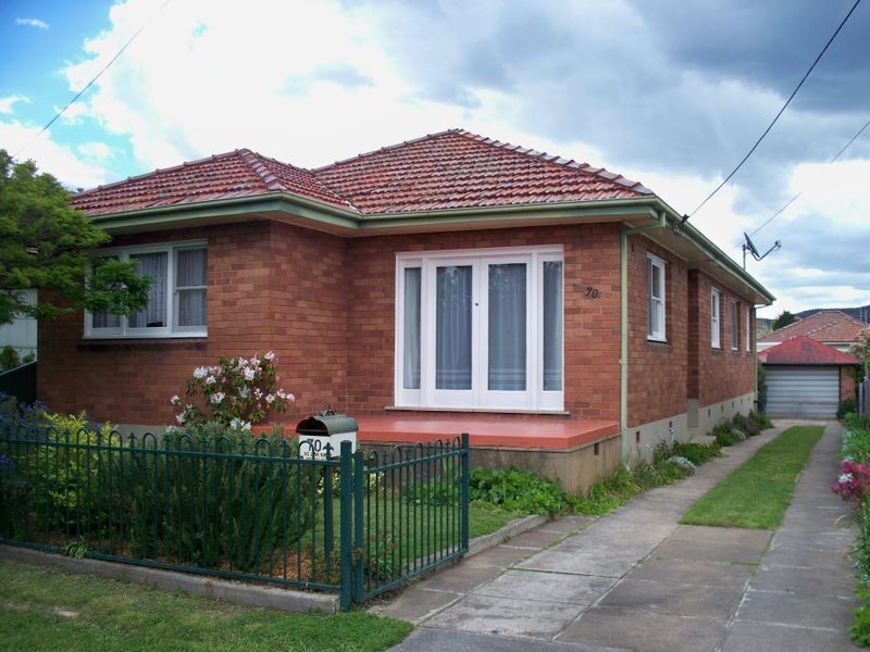 70 Rifle Parade, Lithgow NSW 2790