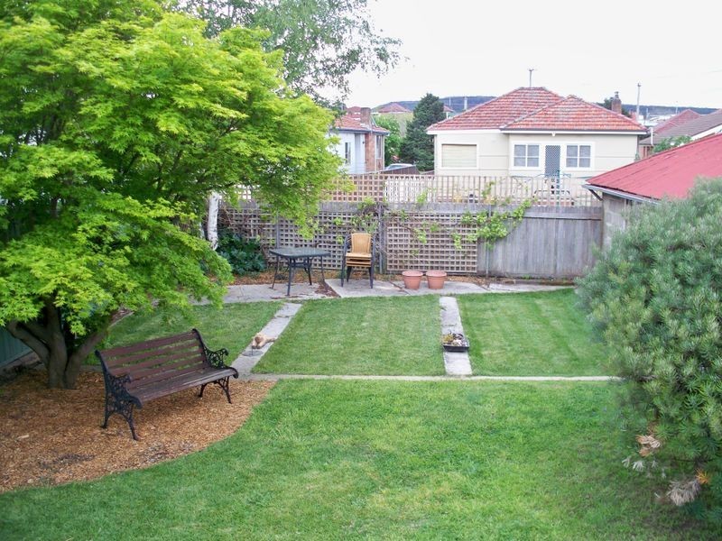70 Rifle Parade, Lithgow NSW 2790