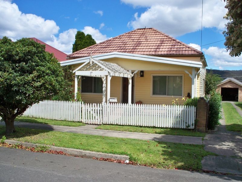 17 Willes Street, Lithgow NSW 2790