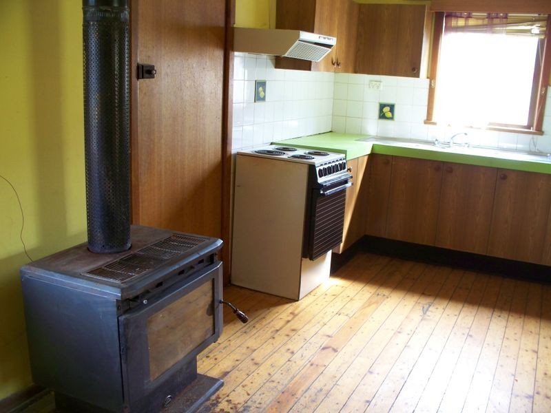 2 Crossing Street, Portland NSW 2847