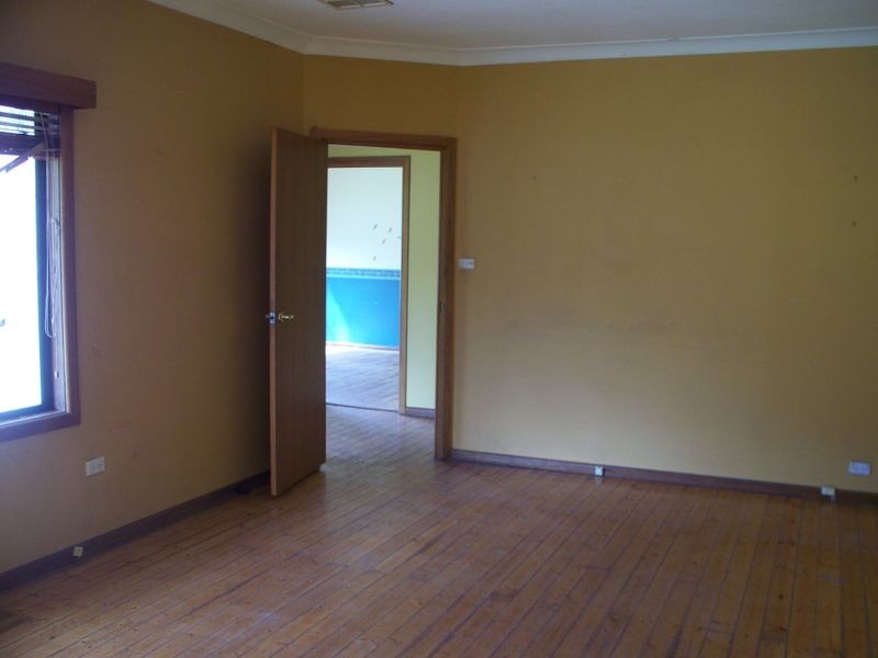 2 Crossing Street, Portland NSW 2847