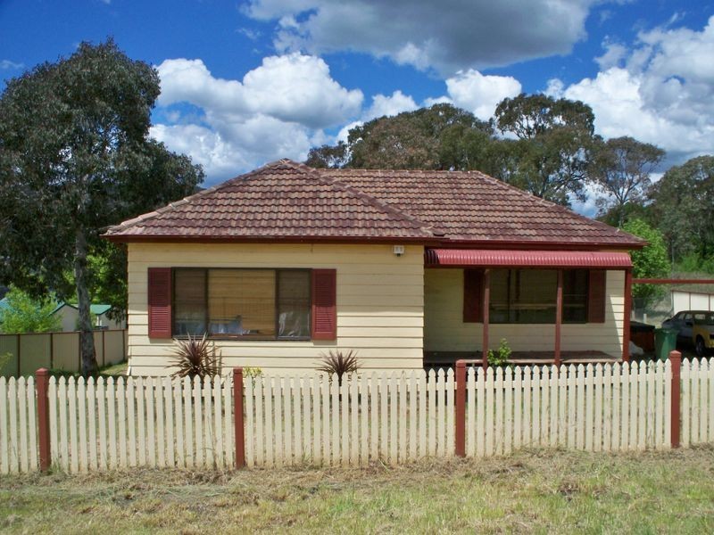 2 Crossing Street, Portland NSW 2847